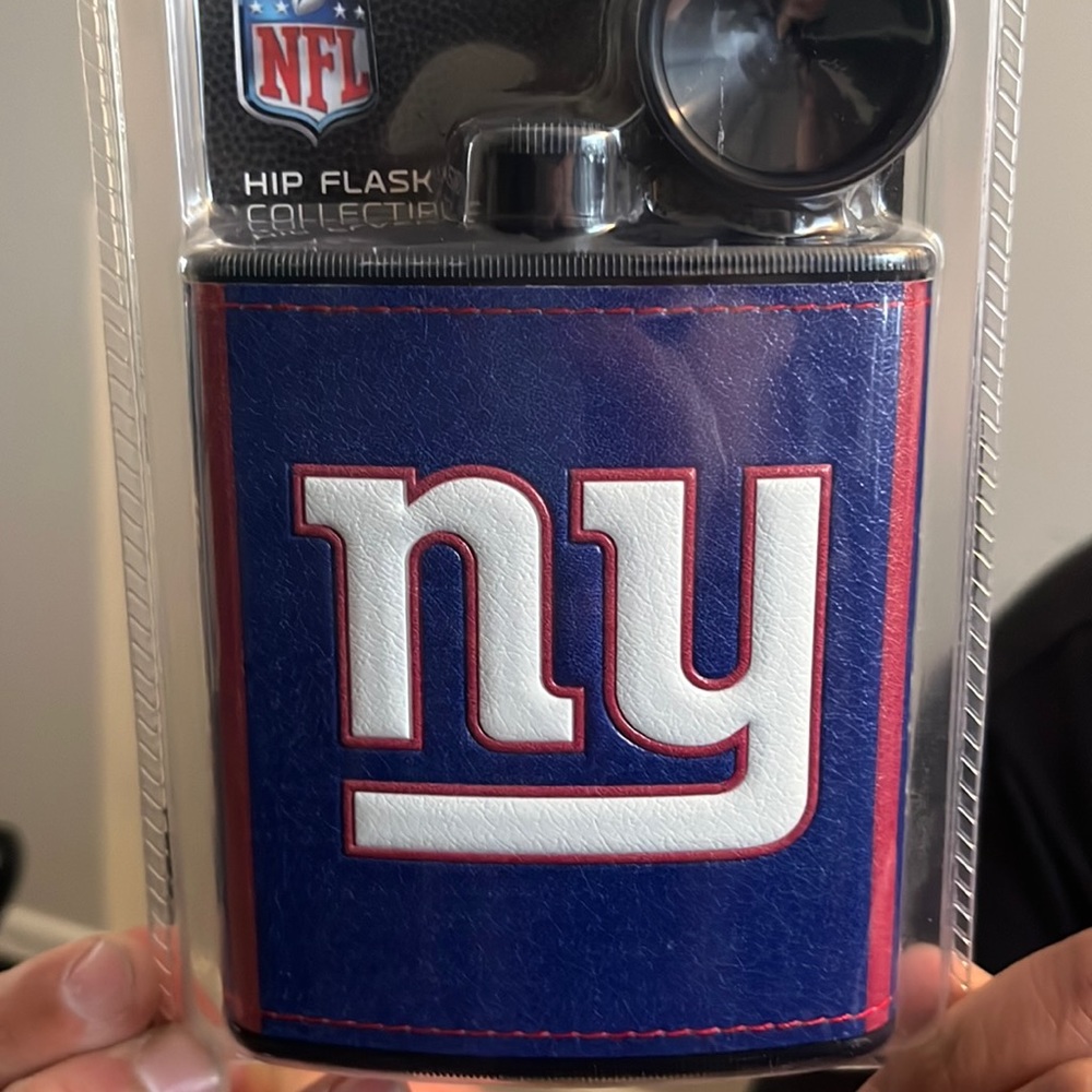 Giants hip flask